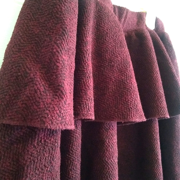 Zara Girls Tiered Skirt in Burgundy Herringbone Pattern size 11-12 - Picture 6 of 6
